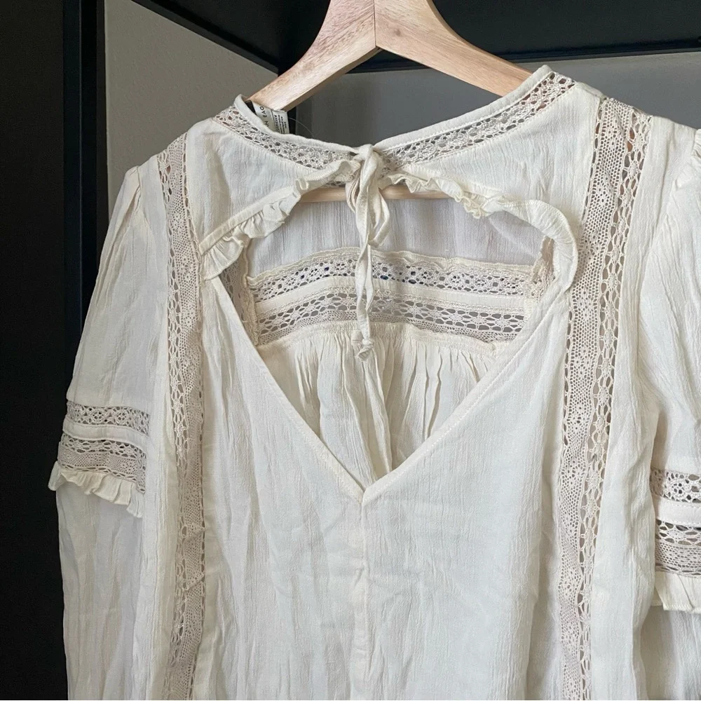 NWT American Eagle High Neck Cut Out Top